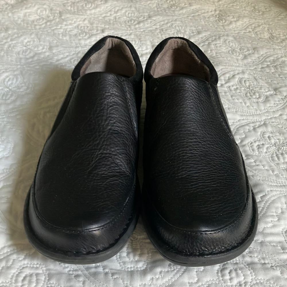 Born shoes Nigel slip on. Size 10